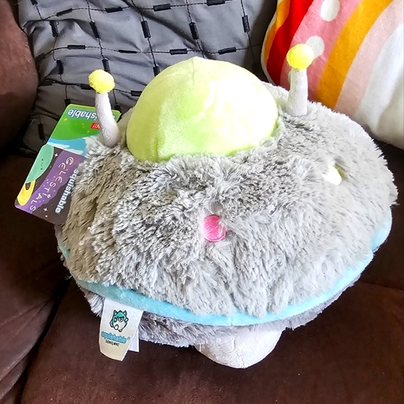 Mini Squishable UFO - Picture 2 of 6